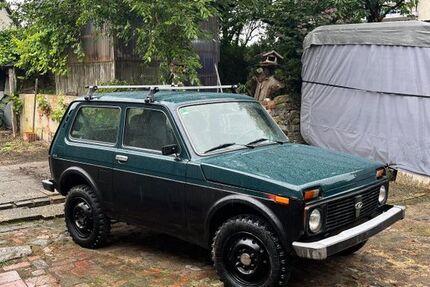 Lada Niva 48.000 km 3.499 € Wolfsburg 38446