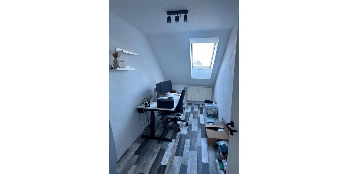 Dachgeschoßwohnung Braunschweig Westliches Ringgebiet - 3 Zimmer, 68 m&sup2;, 700&euro; | Angebot:26209909
