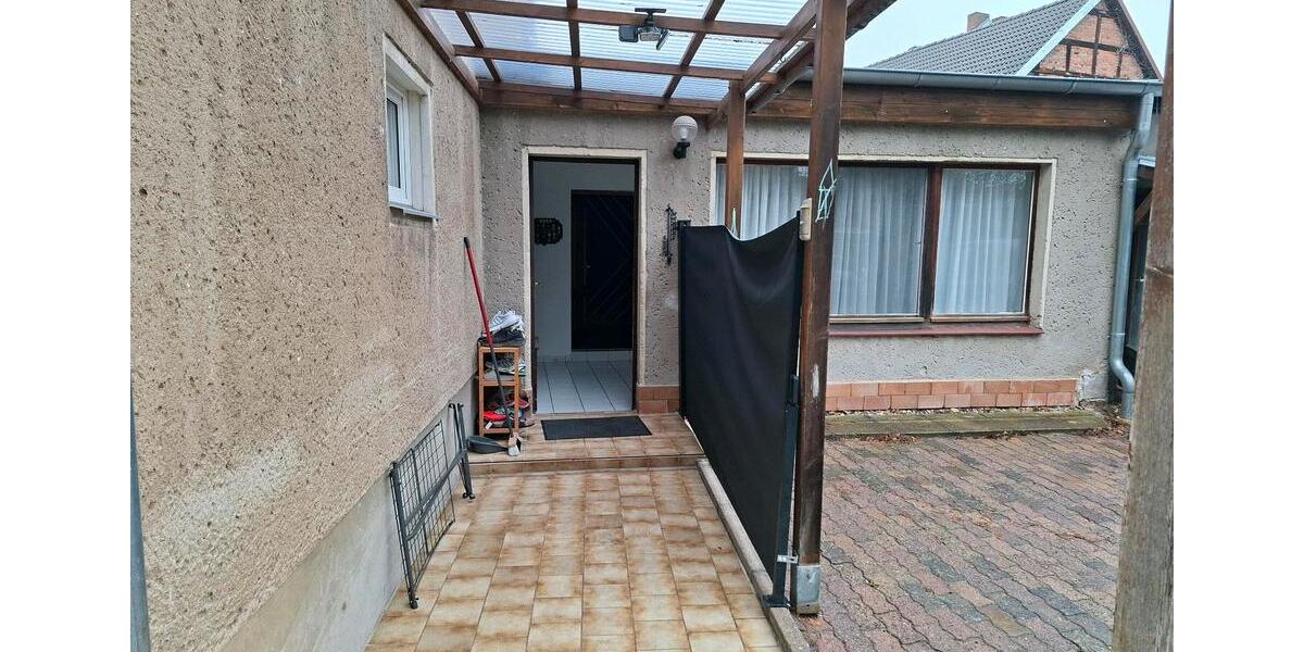 Erdgeschoßwohnung Oebisfelde-Weferlingen Weferlingen - 5 Zimmer, 135 m&sup2;, 260.000&euro; | Angebot:23712365