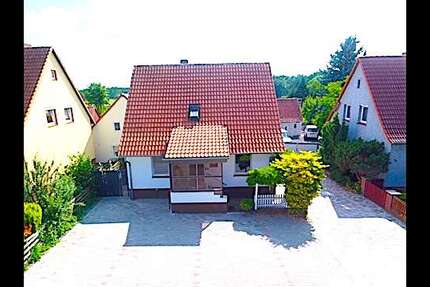 Haus Osloß - 5 Zimmer, 135 m&sup2;, 1.200&euro; | Angebot:26160617