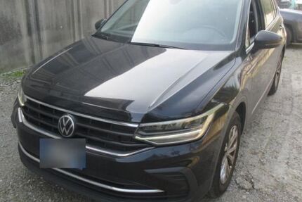 VW Tiguan 121.102 km 20.990 &euro; Braunschweig 38122