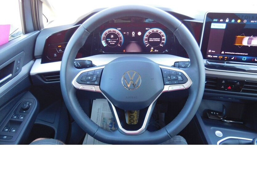 VW Golf VIII 1.5 TSI Navi Klima 6.700 km 20.990 € Vordorf 38533