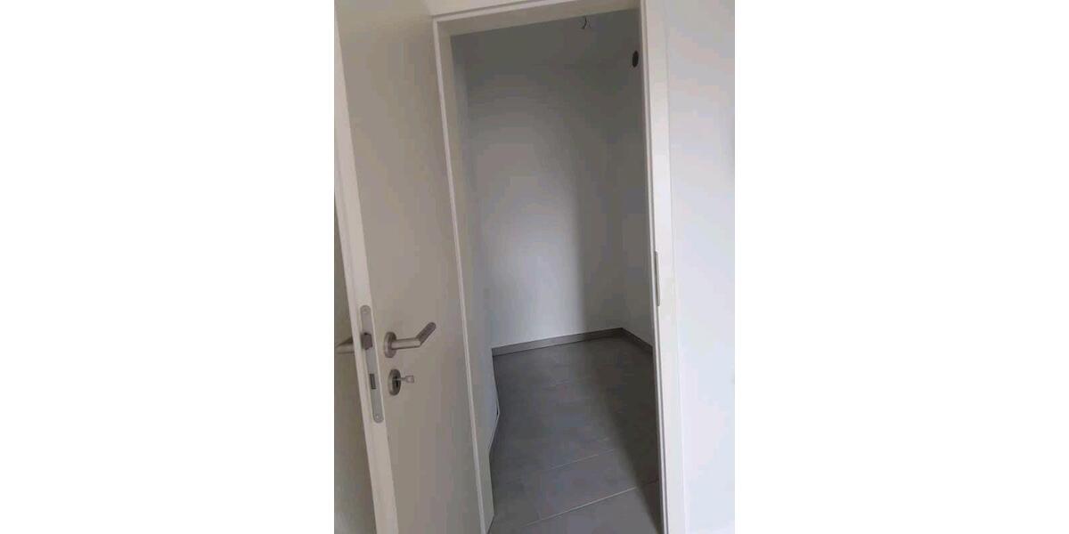 Etagenwohnung Rühen - 2 Zimmer, 65 m&sup2;, 530&euro; | Angebot:26645779