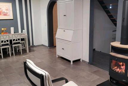 gepflegte, renovierte Doppelhaushelfte in sehr guter Lage 4 zimmer