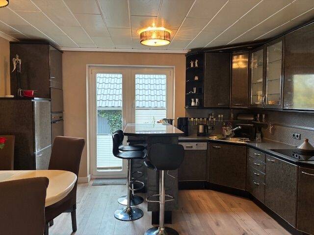 Ein Raumwunder! Modernisierte Doppelhaushälfte mit ausgebautem Spitzboden 5 zimmer