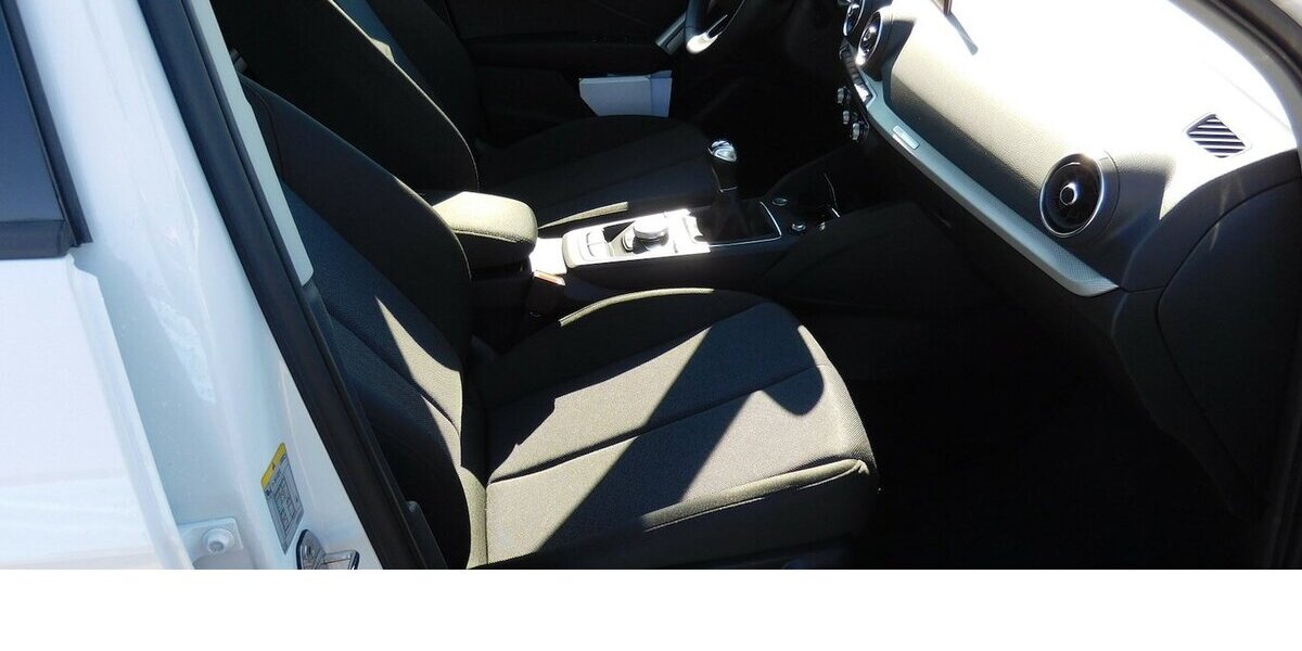 Audi Q2 30 1.0 TFSI BMT Navi Klima ALU 21.100 km 20.990 € Vordorf 38533