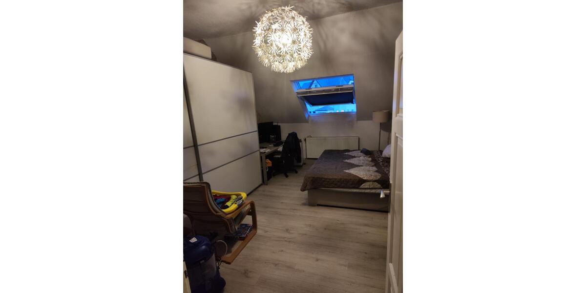 Etagenwohnung Helmstedt - 5 Zimmer, 135 m&sup2;, 850&euro; | Angebot:26549379