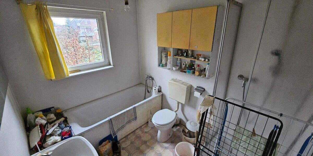 Zweifamilienhaus in Braunschweig (Waggum) mit Monteurszimmer auf Erbbaurecht 6 zimmer