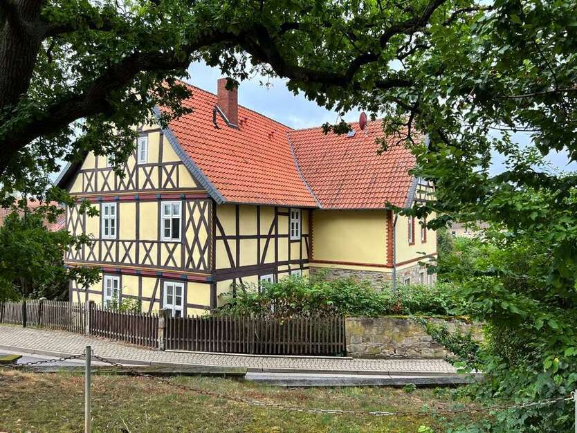 Haus zum Kaufen in Walbeck 379.000 € 400 m²