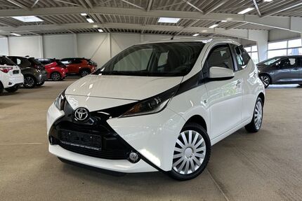 Toyota Aygo (X) 74.262 km 8.780 &euro; Sassenburg / Neudorf- Pl 38524