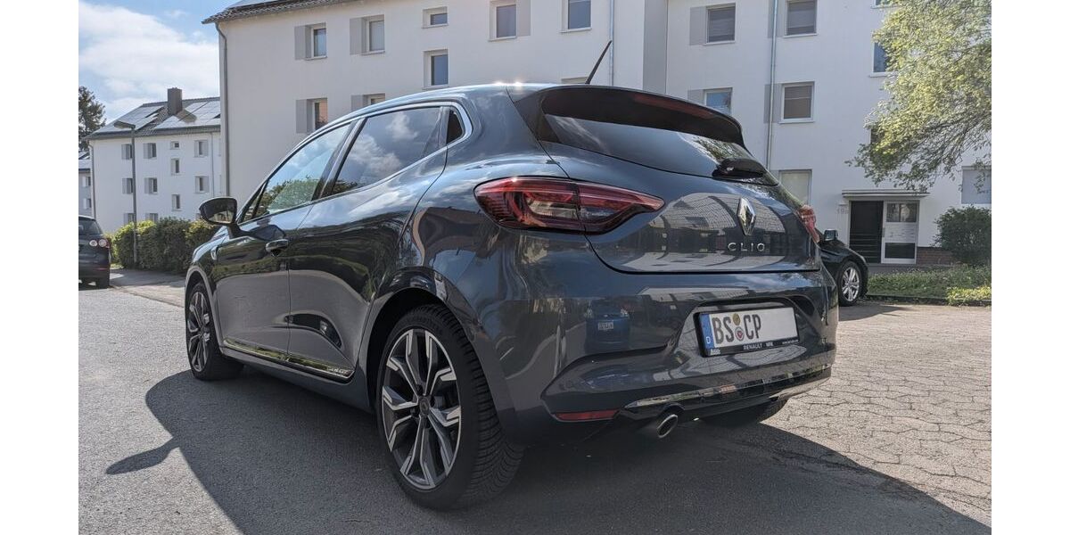 Renault Clio 62.000 km 15.900 &euro; Braunschweig 38126