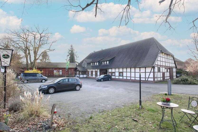 Haus zum Kaufen in Gifhorn 499.000 € 531 m²