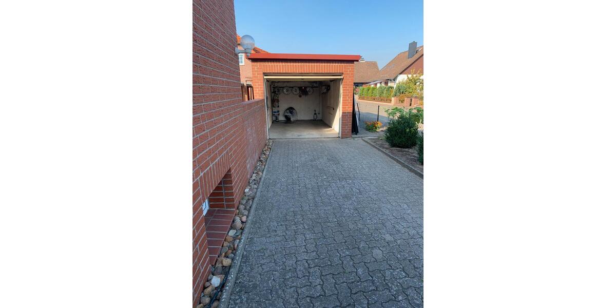Einfamilienhaus Sassenburg - 5 Zimmer, 340 m&sup2;, 450.000&euro; | Angebot:26147380