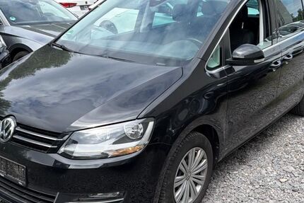 VW Sharan 125.961 km 22.990 &euro; Braunschweig 38122