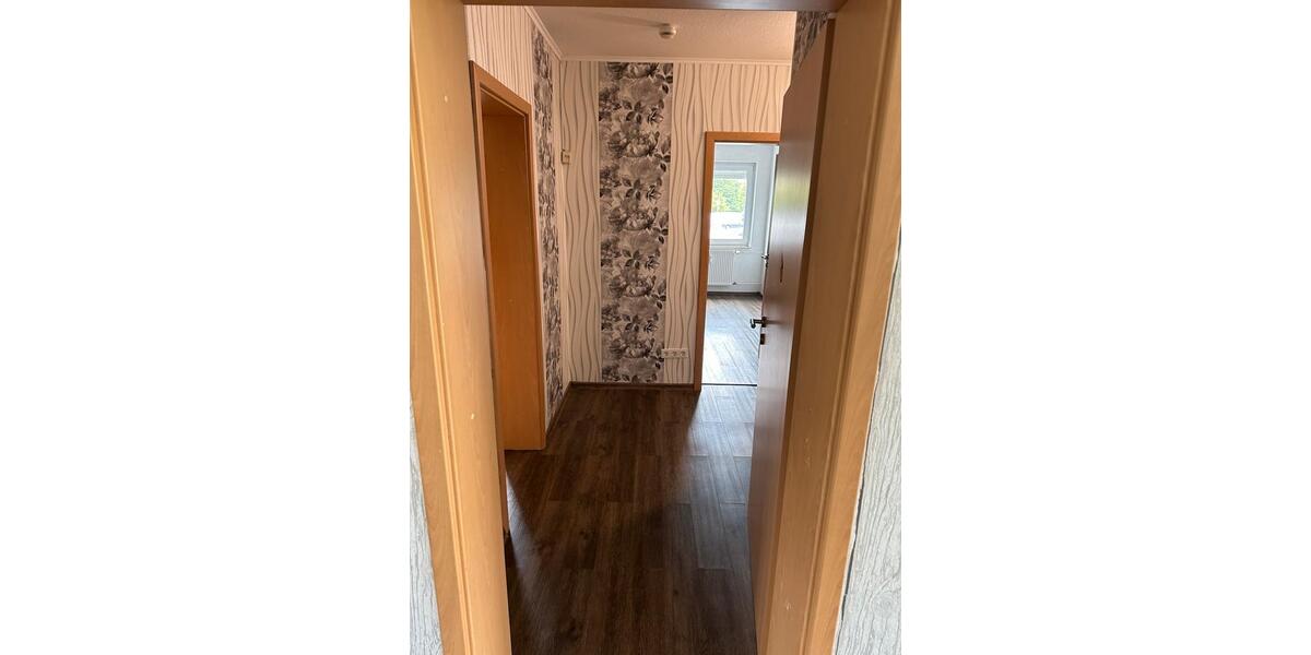 Etagenwohnung Wolfsburg Detmerode - 4 Zimmer, 100 m&sup2;, 1.300&euro; | Angebot:25966594