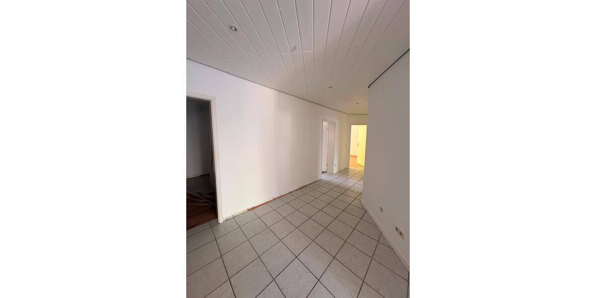 Erdgeschoßwohnung Wolfsburg Almke - 4 Zimmer, 118 m&sup2;, 1.200&euro; | Angebot:26409835