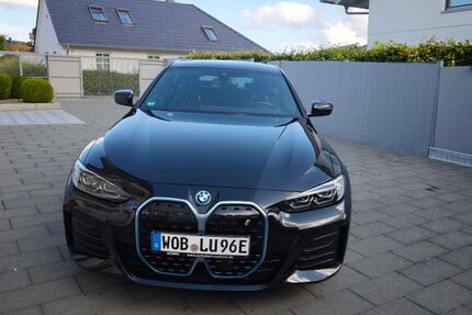BMW i4 41.775 km 38.950 &euro; Braunschweig 38112