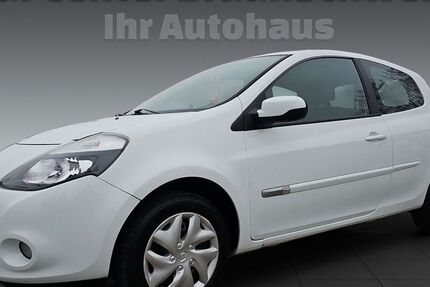 Renault Clio 124.500 km 3.999 &euro; Braunschweig 38120