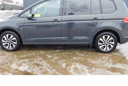 VW Touran 21.400 km 23.990 &euro; Vordorf 38533