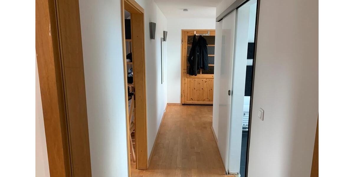 Dachgeschoßwohnung Lehre - 2 Zimmer, 82 m&sup2;, 750&euro; | Angebot:26402880