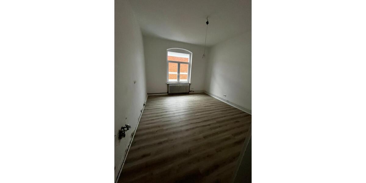 Etagenwohnung Braunschweig Östliches Ringgebiet - 3 Zimmer, 110 m&sup2;, 1.100&euro; | Angebot:25338416