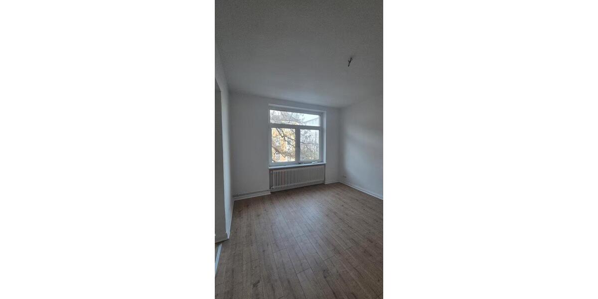 Etagenwohnung Braunschweig Wabe-Schunter-Beberbach - 4 Zimmer, 117 m&sup2;, 1.200&euro; | Angebot:26383600