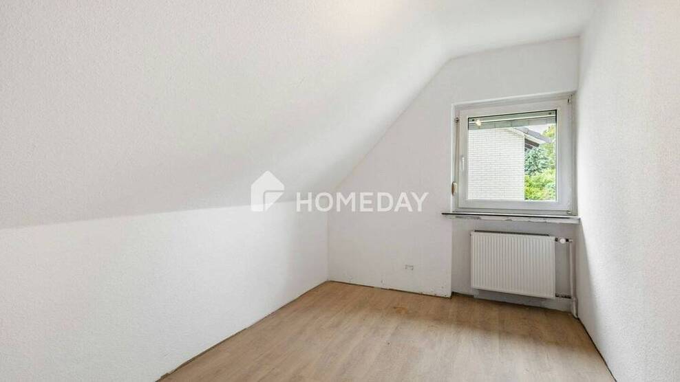 Einfamilienhaus mit vorbereiteter Sanierung - 7 Zimmer, 115 m² Wohnfläche, 578 m² Grundstück