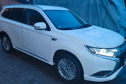 Mitsubishi Outlander 90.000 km 18.500 &euro; Wolfsburg 38448