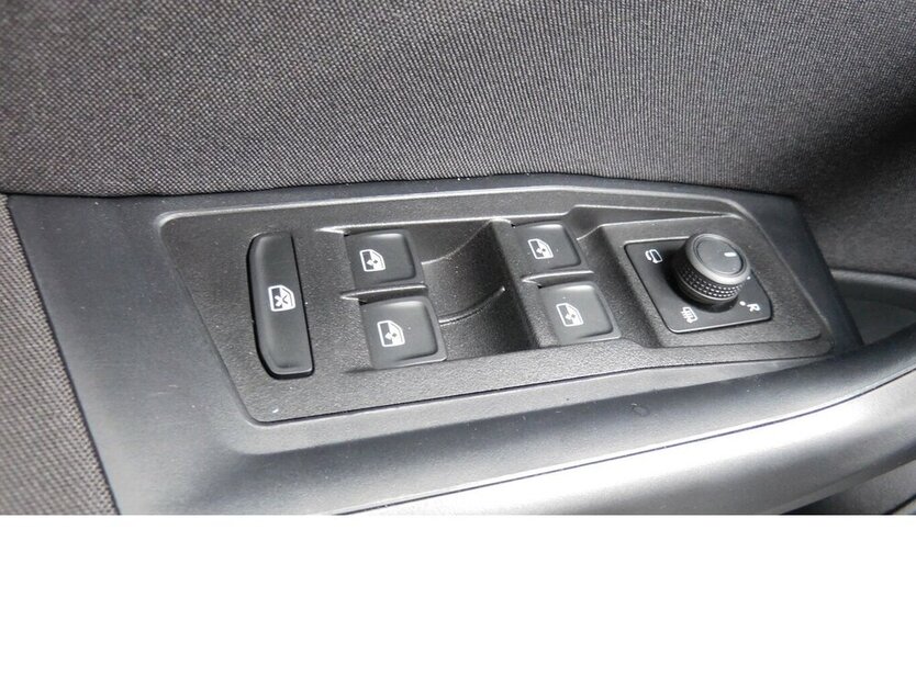 VW T-Roc 1.0 Life TSI BMT Navi Klima Alu 19.990 km 20.990 € Vordorf 38533