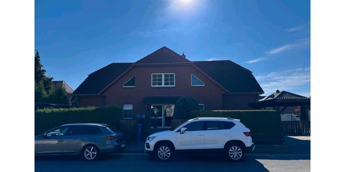 Moderne 3-Zi. Wohnung mit EBK, Carport, Wallbox & privatem Garten 3 zimmer