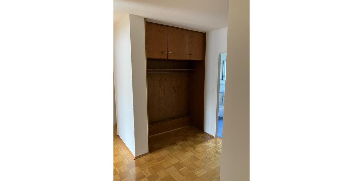 Erdgeschoßwohnung Wasbüttel - 5 Zimmer, 163 m&sup2;, 1.250&euro; | Angebot:25964833