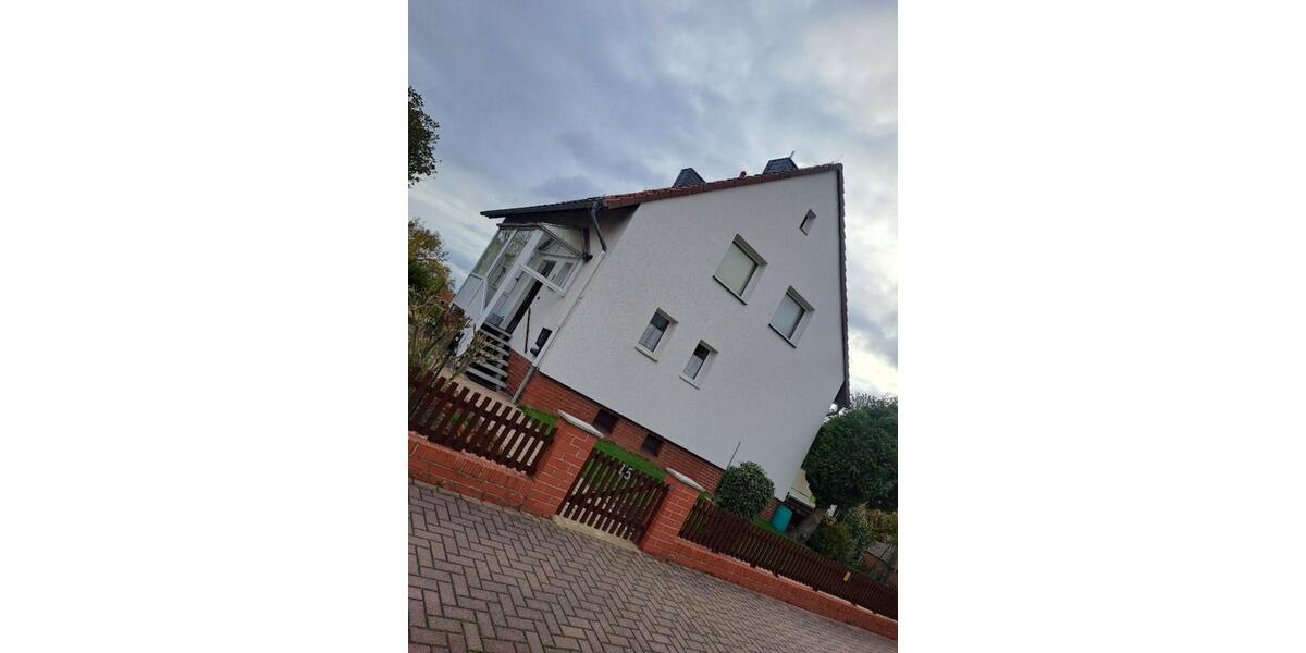 Freistehendes Zweifamilienhaus in bester Lage. KEINE Erbpacht !!! 5 zimmer