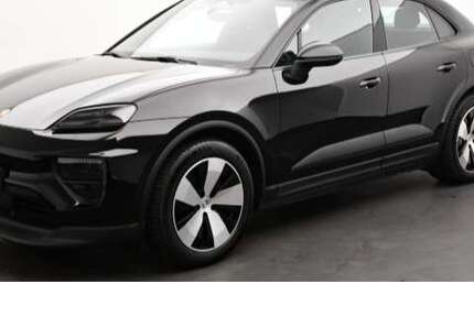 Porsche Macan 18.379 km 75.890 € Wolfsburg 38440