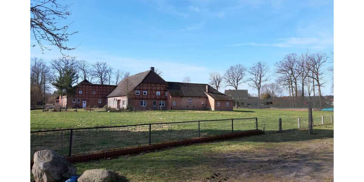 Einfamilienhaus Wahrenholz OT Betzhorn Betzhorn - 8 Zimmer, 307 m&sup2;, 290.000&euro; | Angebot:26730206