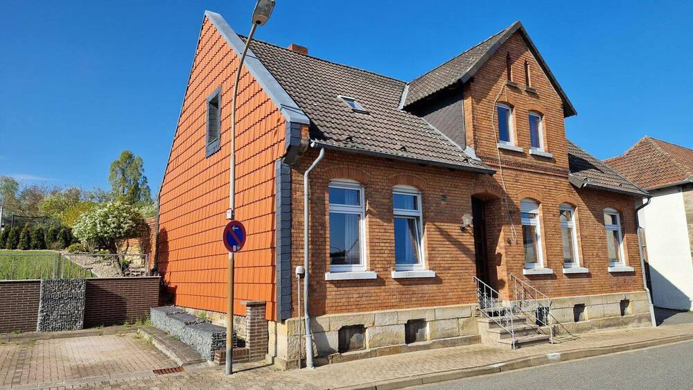 Mehrfamilienhaus, Wohnhaus Grasleben - 7 Zimmer, 185 m&sup2;, 190.000&euro; | Angebot:26703004