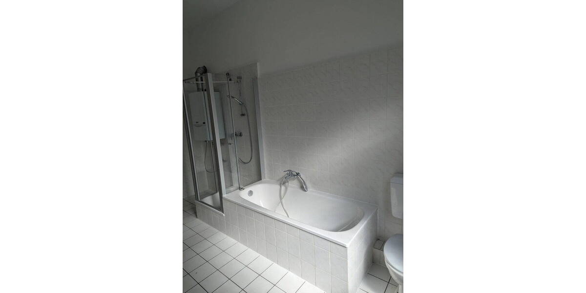 Etagenwohnung Helmstedt Emmerstedt - 4 Zimmer, 100 m&sup2;, 650&euro; | Angebot:26737400