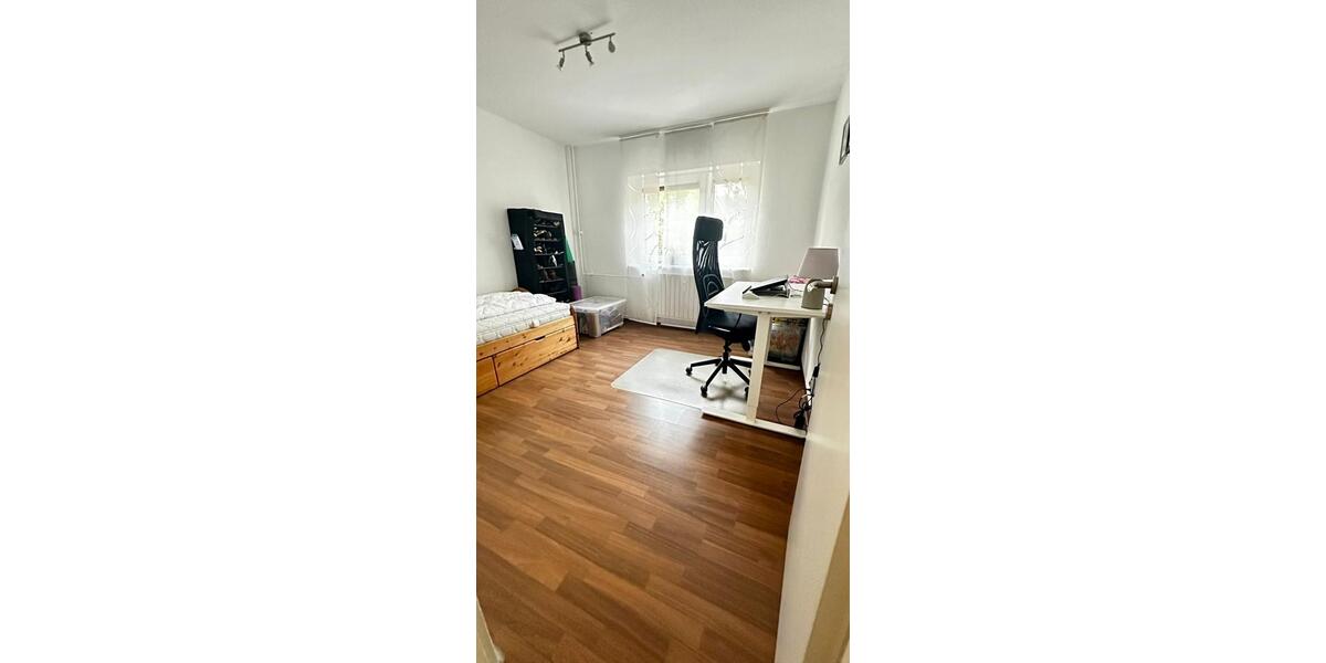 Erdgeschoßwohnung Wolfsburg - 3 Zimmer, 72 m&sup2;, 830&euro; | Angebot:26415865