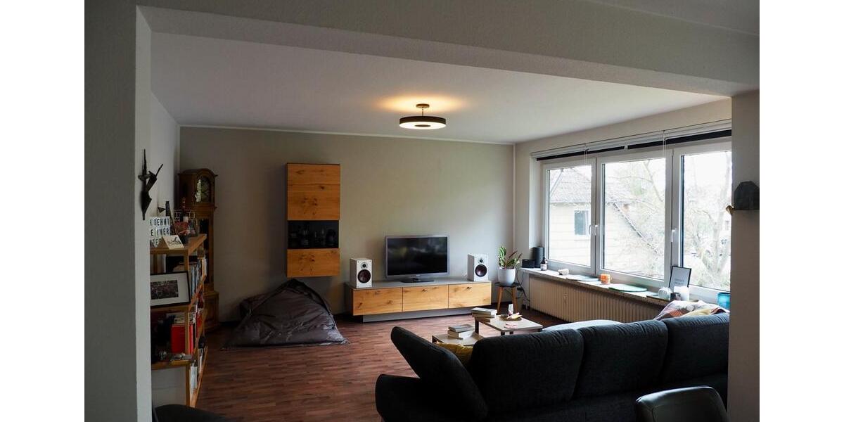 Helle 3–Zimmer-Wohnung mit Balkon und Garten 3 zimmer