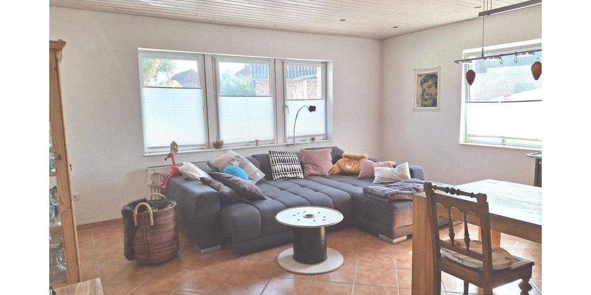 Dieses Haus ist vielseitig nutzbar. Mit großer Wohnfläche und viel Platz für Hobbys, Kleingewerbe etc. 6 zimmer