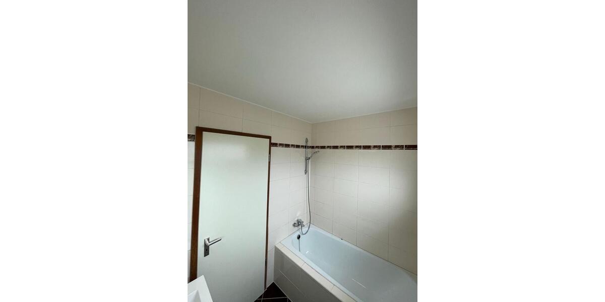 Etagenwohnung Wolfsburg Detmerode - 3 Zimmer, 80 m&sup2;, 150.000&euro; | Angebot:24272172