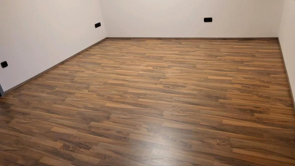 Einfamilienhaus Hillerse - 8 Zimmer, 220 m&sup2;, 1.500&euro; | Angebot:26269276