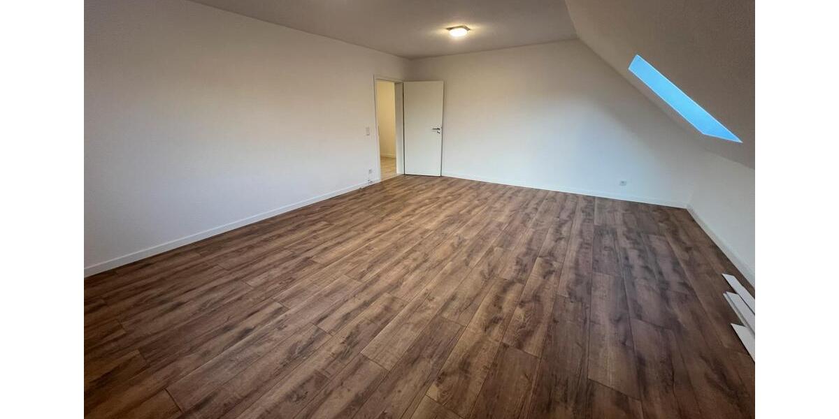 Dachgeschoßwohnung Wolfsburg Ehmen - 4 Zimmer, 103 m&sup2;, 950&euro; | Angebot:26261991