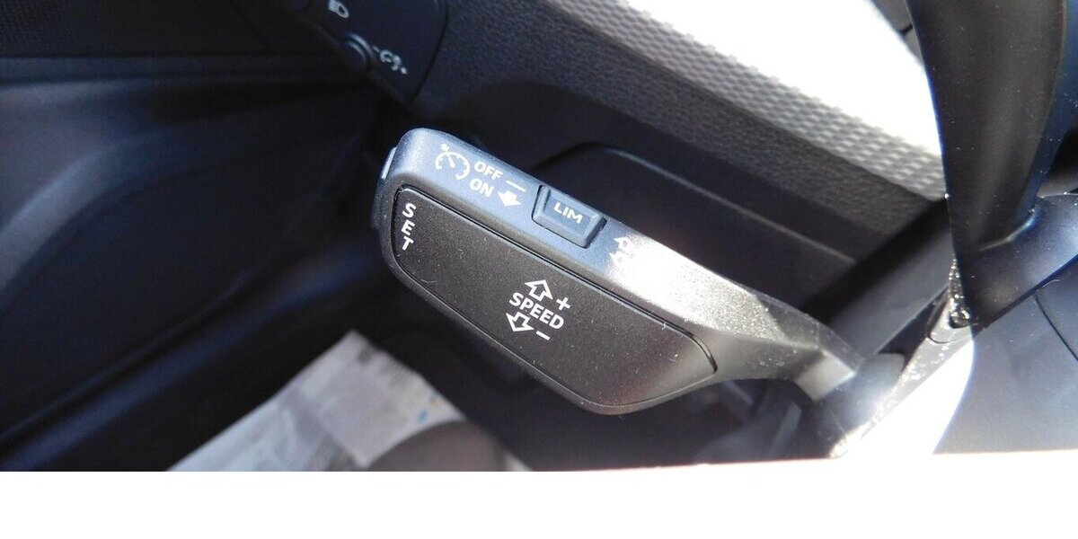 Audi Q2 30 1.0 TFSI BMT Navi Klima ALU 21.100 km 20.990 € Vordorf 38533