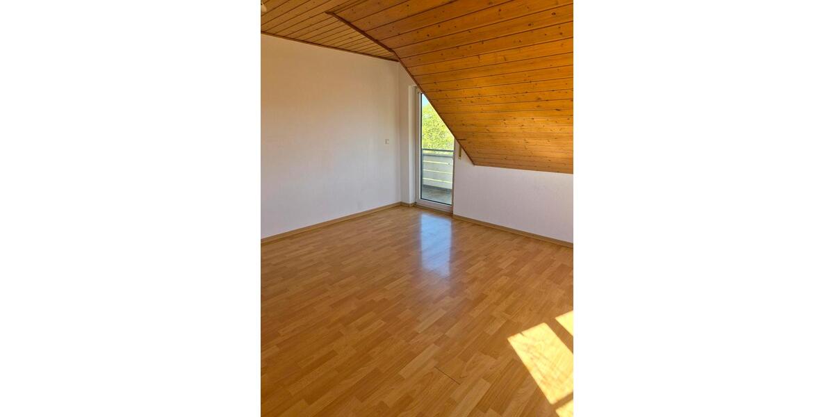 Dachgeschoßwohnung Gifhorn - 3 Zimmer, 63 m&sup2;, 650&euro; | Angebot:26337062