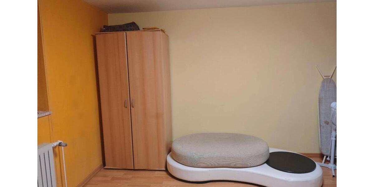 Erdgeschoßwohnung Wolfsburg Ehmen - 7 Zimmer, 200 m&sup2;, 1.250&euro; | Angebot:26154415