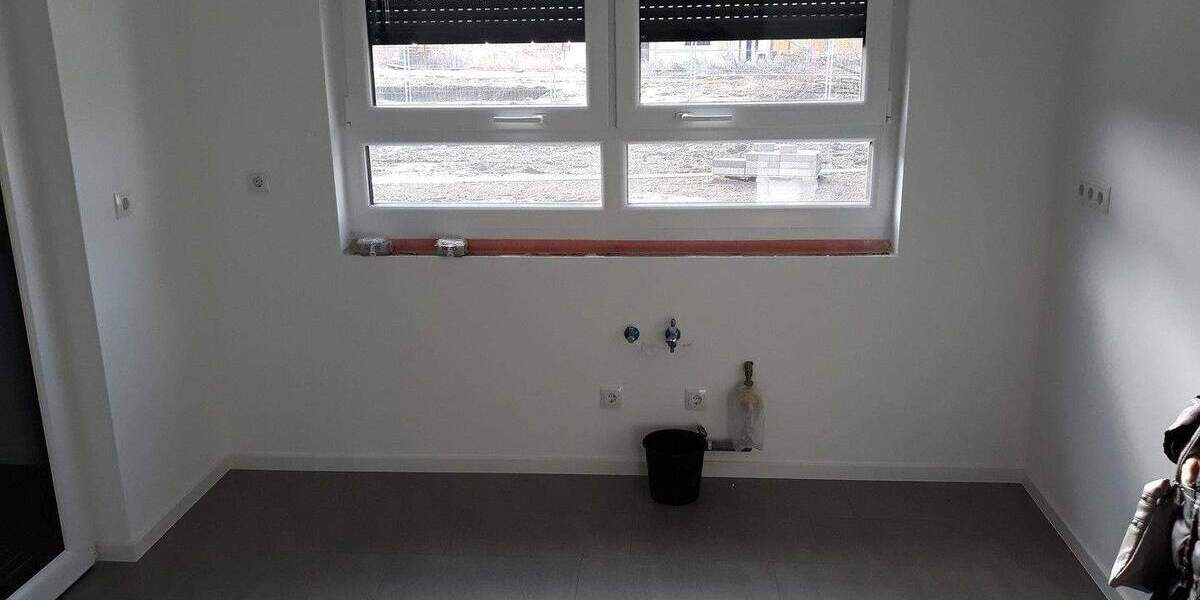 Neubau Erstbezug Barrierefreier Bungalow Haus mit eigenem Garten 3 zimmer