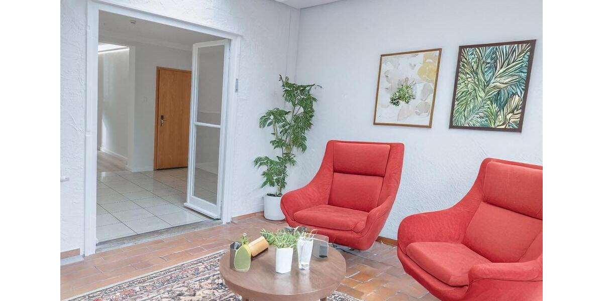 S C H I L L E R T E I C H: REIHENMITTELHAUS FÜR KLEINE FAMILIEN 5 zimmer