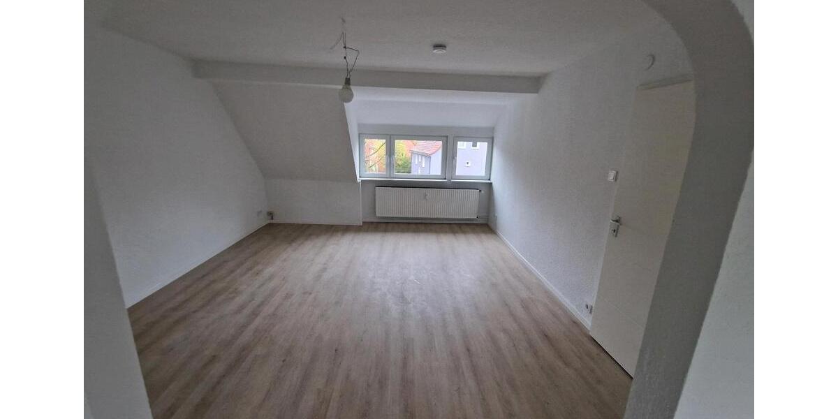Dachgeschoßwohnung Braunschweig Wabe-Schunter-Beberbach - 3 Zimmer, 76 m&sup2;, 625&euro; | Angebot:26448313