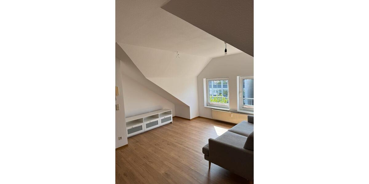 Dachgeschoßwohnung Braunschweig - 2 Zimmer, 54 m&sup2;, 600&euro; | Angebot:26308982