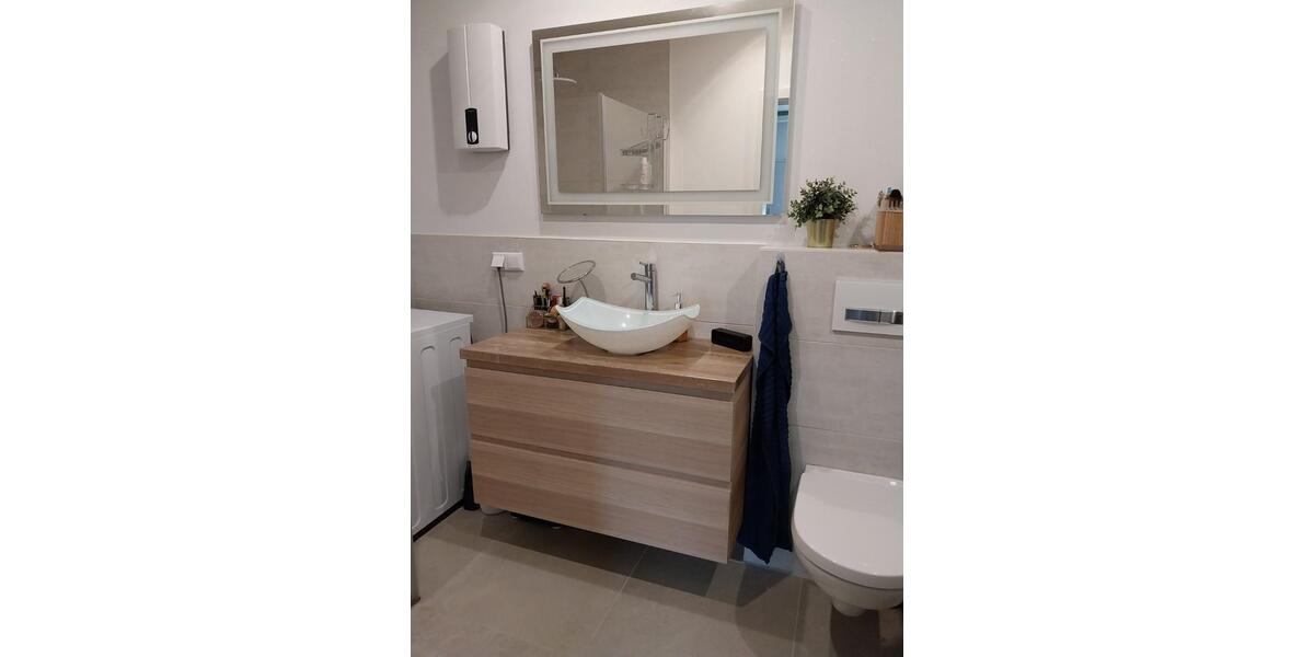 EBK, modern sehr schön renoviert, EG, von privat 3 zimmer